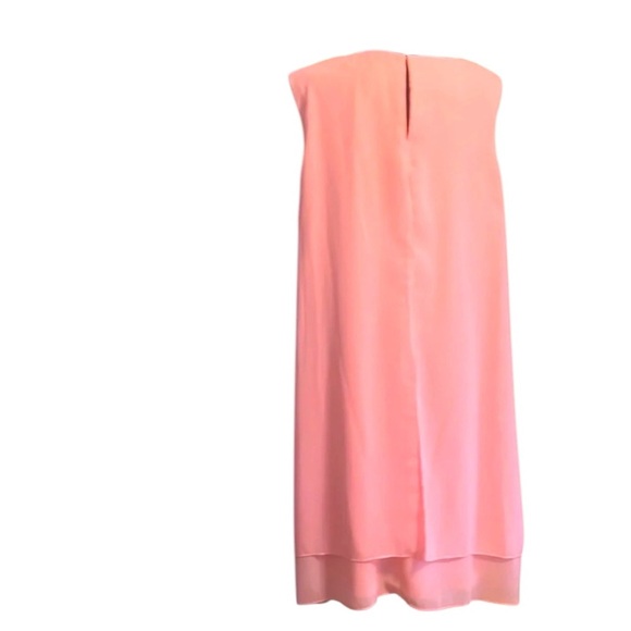 Stunning evening dress with embellished collar. - Picture 2 of 4